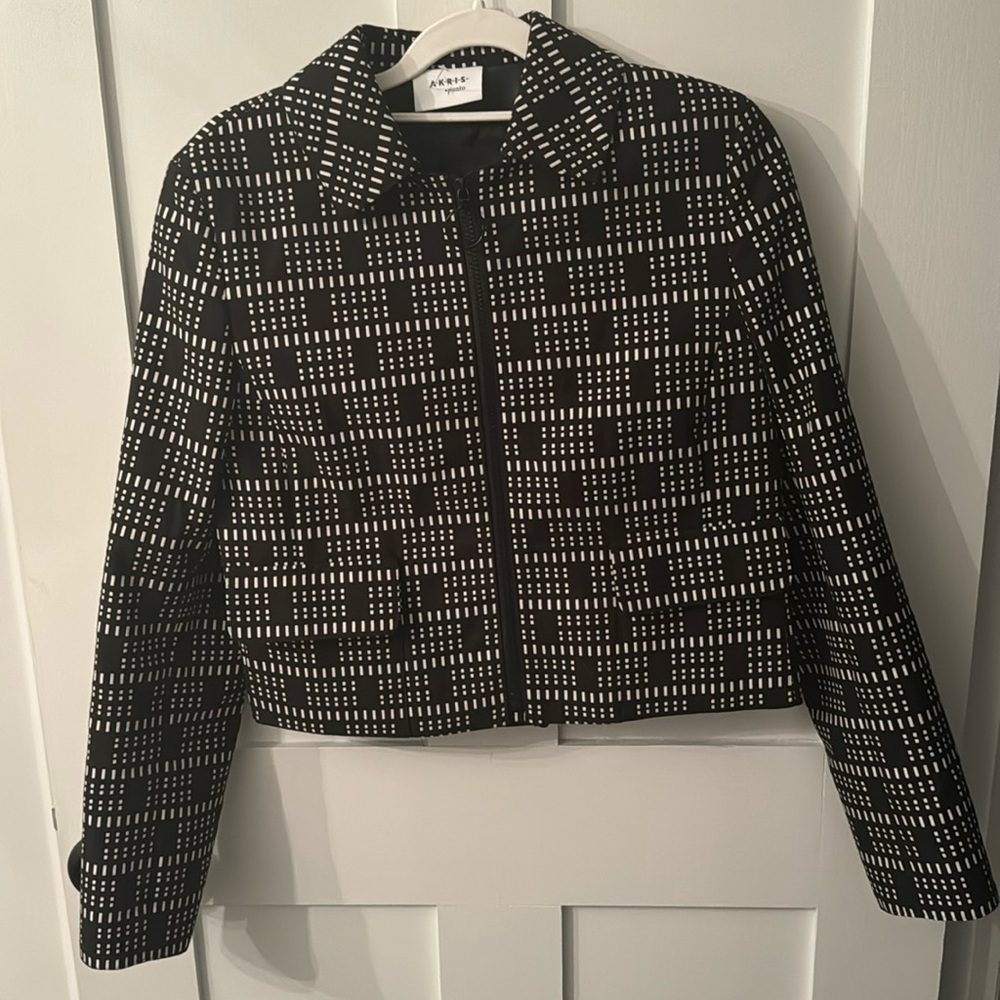 Akris Punto size 6 crop jacket new